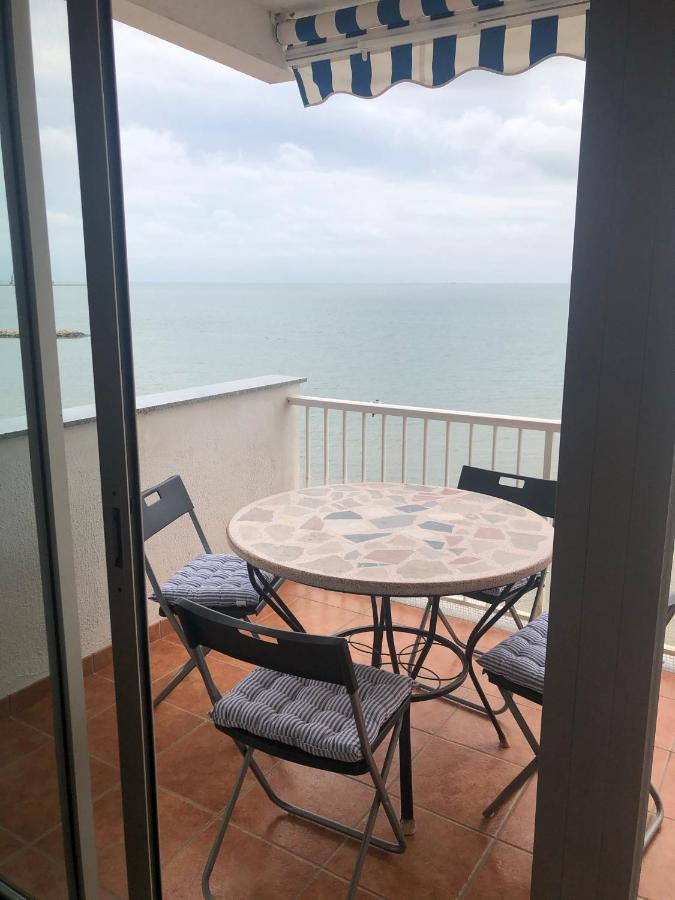 Apartamento En Primera Linea De Mar Sant Carlos de la Ràpita Εξωτερικό φωτογραφία